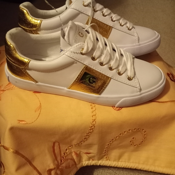G By Guess women's fashion sneaker - Picture 3 of 9